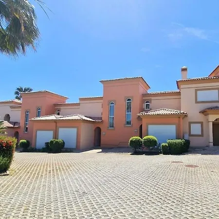 Deluxe 3 Bedroom Townhouse - Quinta Da Atalaia Tatil Evi *